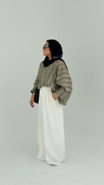 Olive light weight cape - Image 2